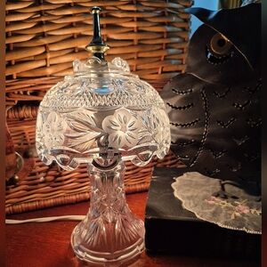 Vintage Elegant Daisy Bohemian Cut Crystal Glass Mushroom Drape Table Lamp 10 In